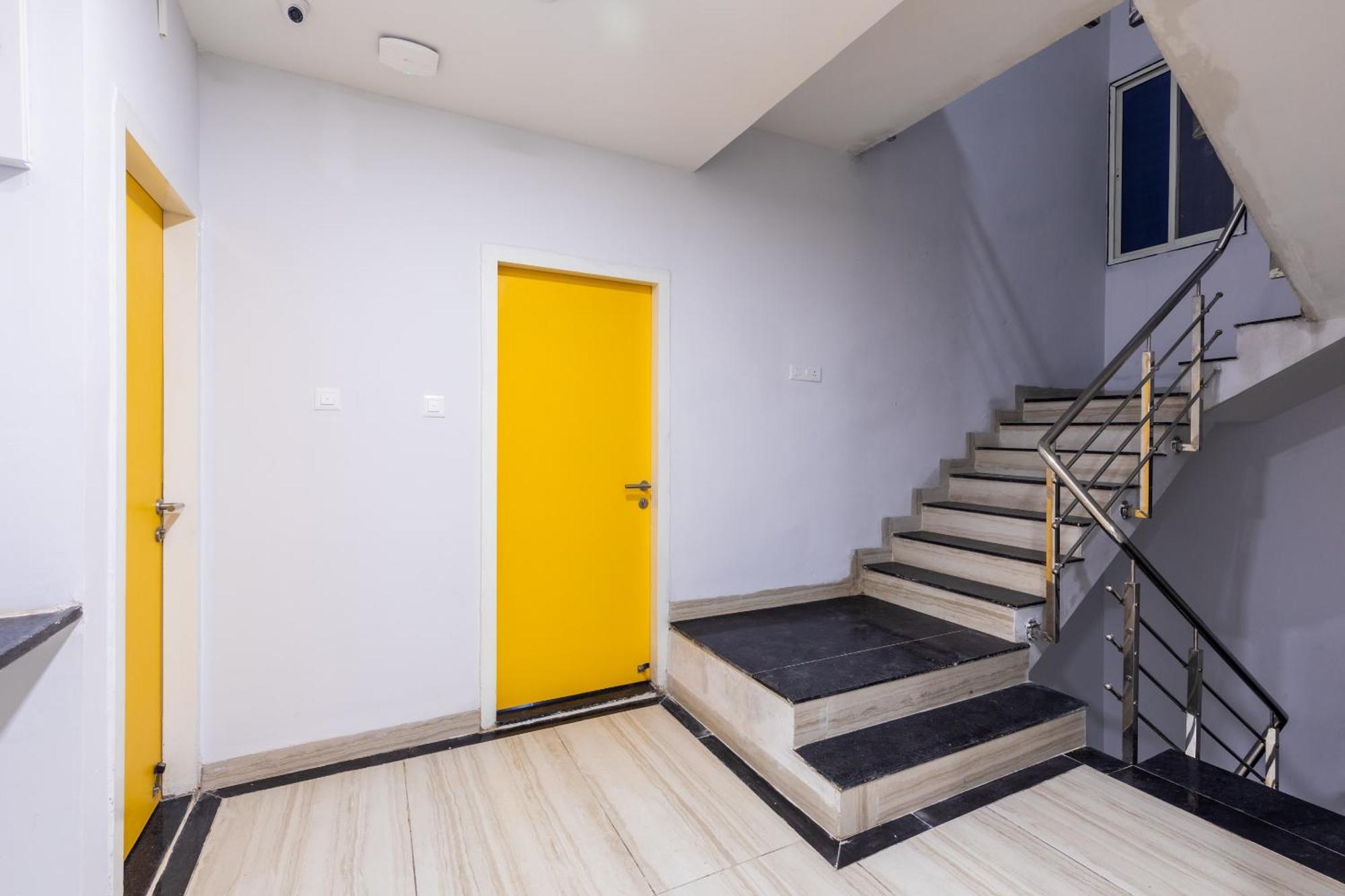 Silverkey Fusion Stays Indore Exterior photo