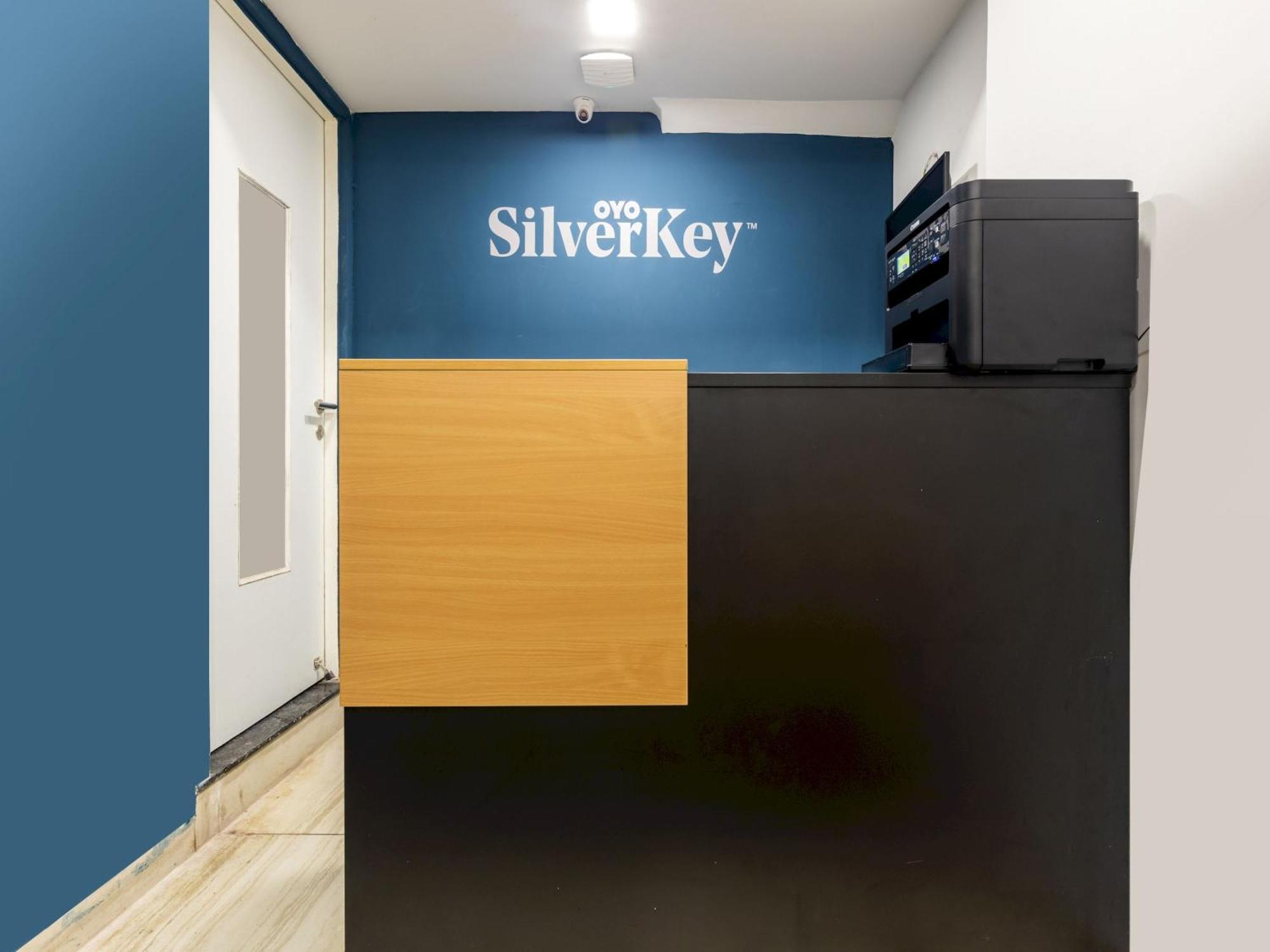 Silverkey Fusion Stays Indore Exterior photo