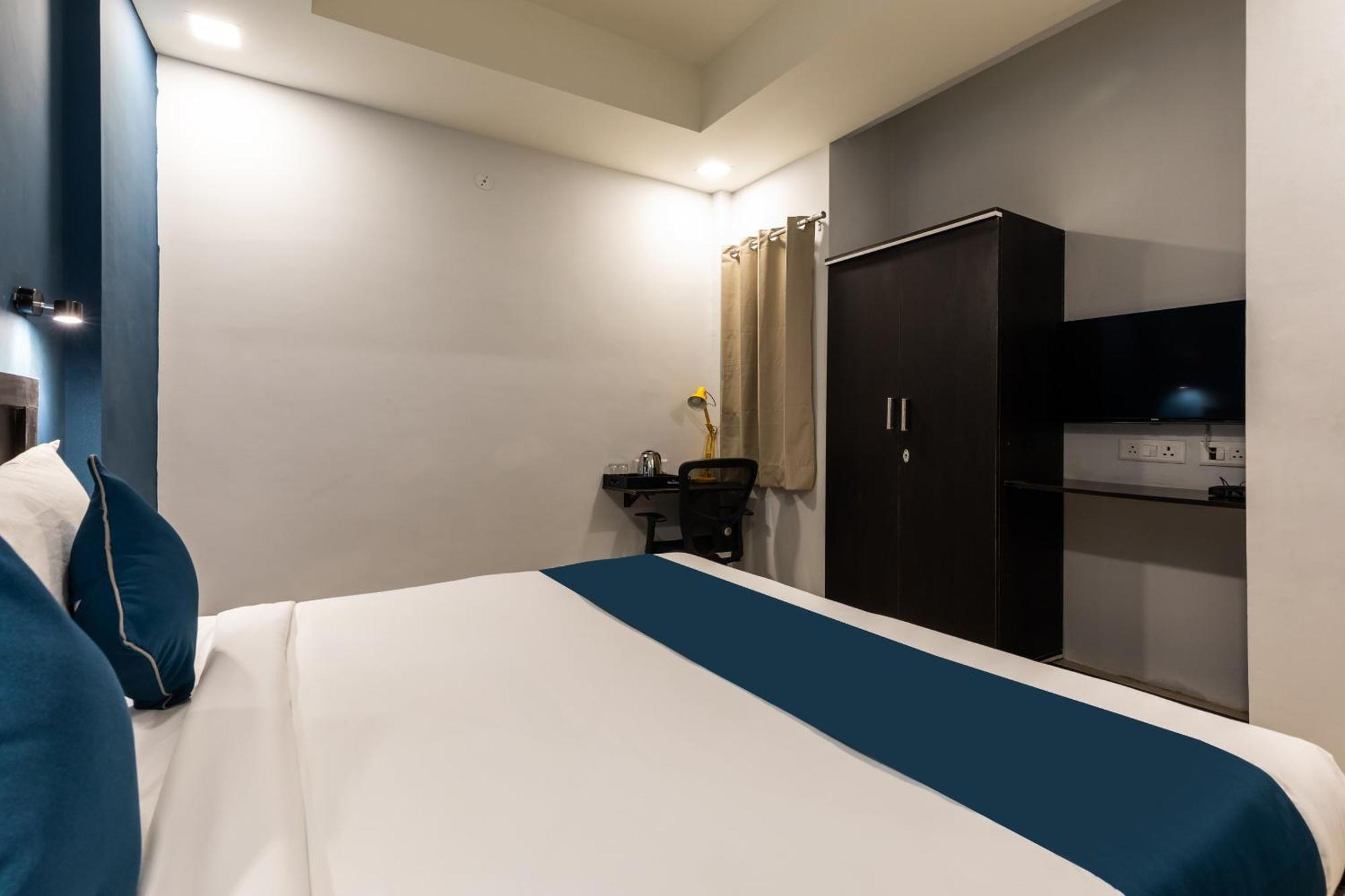 Silverkey Fusion Stays Indore Exterior photo